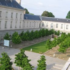 Monument aux anciens élèves du lycée Clemenceau