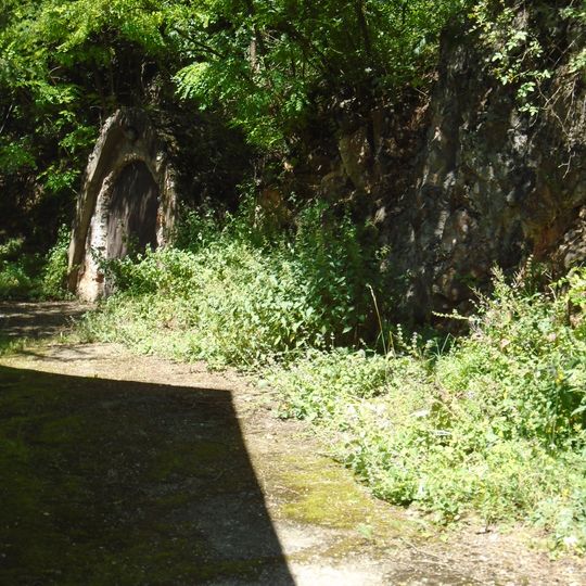 Csörgő Spring Cave