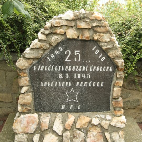 Památník 25. výročí osvobození v Únanově