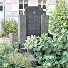 Pomník padlým v Klapý (2)