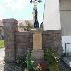 Kříž na návsi v Ketkovicích