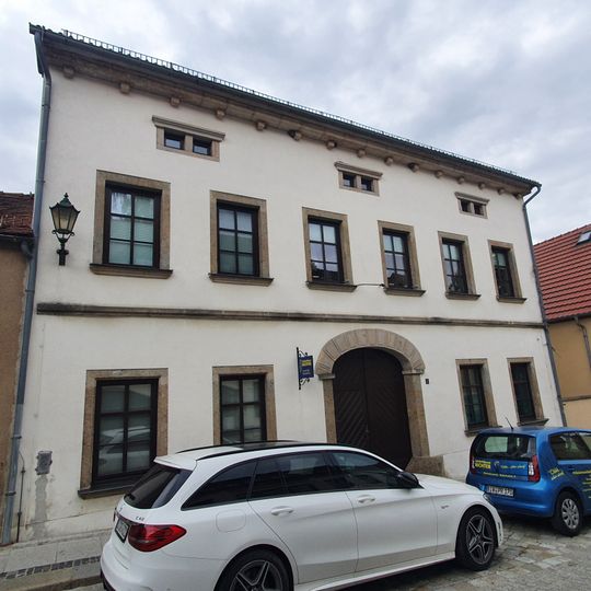 Wohnhaus und Hofeinfahrt mit originalem hölzernem Tor Herrmannstraße 7