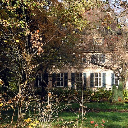 Villa in Gartengrundstück, heute Bayerische Landesanstalt für Bienenzucht