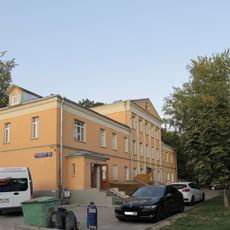 Большой Демидовский переулок 17 c2 / Новокирочный переулок 1, Главный дом усадьбы К. Ратхина