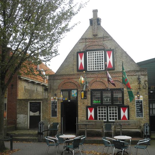 Oosterburen 12, Midsland