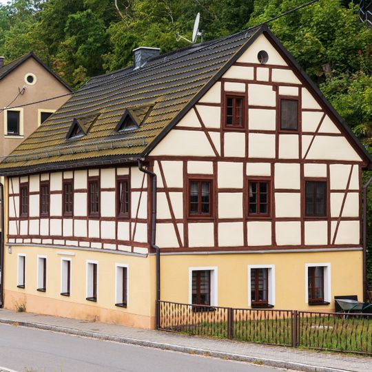 Wohnhaus Ernst-Thälmann-Straße 33