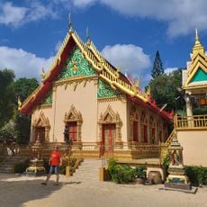 Wat Phu Khao Thong