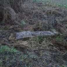 Kříž severně od Zhoře v zatáčce