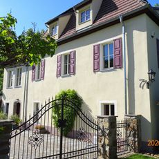 Westliches Herrenhaus und östliche Scheune Doberschütz 1, 1a, 1b