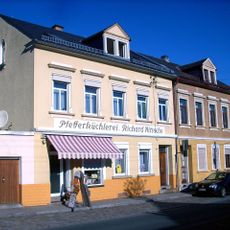 Pfefferküchlerei Richard Nitzsche; Wohnhaus in halboffener Bebauung Kamenzer Straße 13