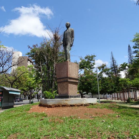 Praça Milton Campos