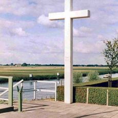 Monument bij het Van Harinxmakanaal