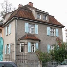 Dr.-Hefner-Straße 2