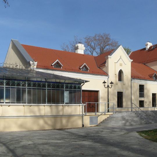 Rheinbaben Palace and grange complex