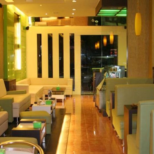 Lime Light Family Karaoke & Cafe - Karaoke Keluarga