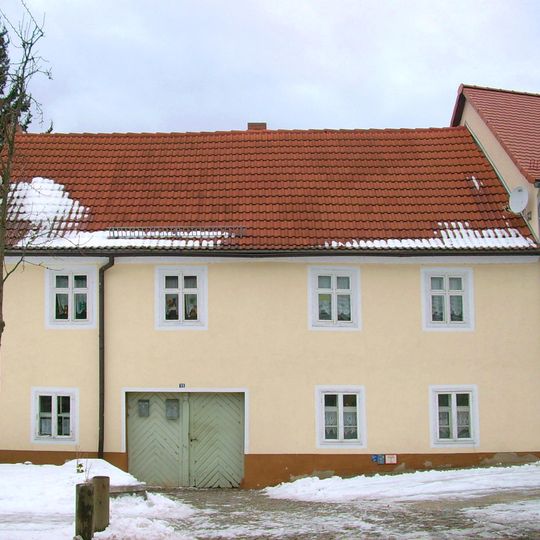 Wohnhaus in geschlossener Bebauung, mit Anbau Kolpingstraße 11