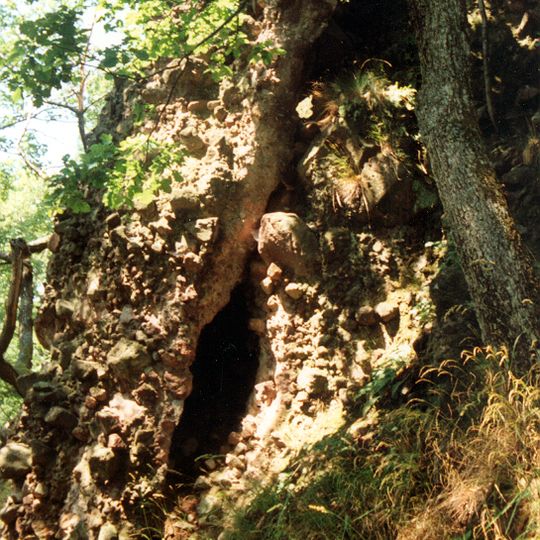 Rám-hegyi Cave