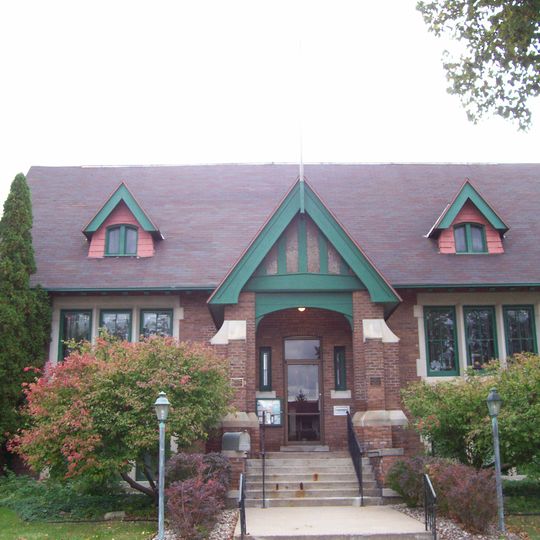 Waupaca Free Public Library