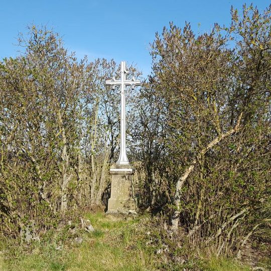 Kříž v Málkově u cesty do Borku