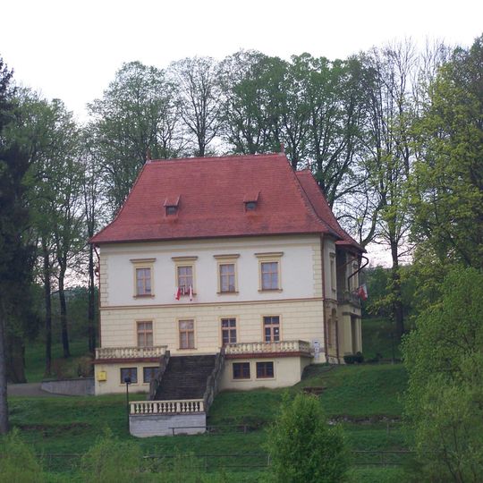 Zespół dworski w Izdebkach