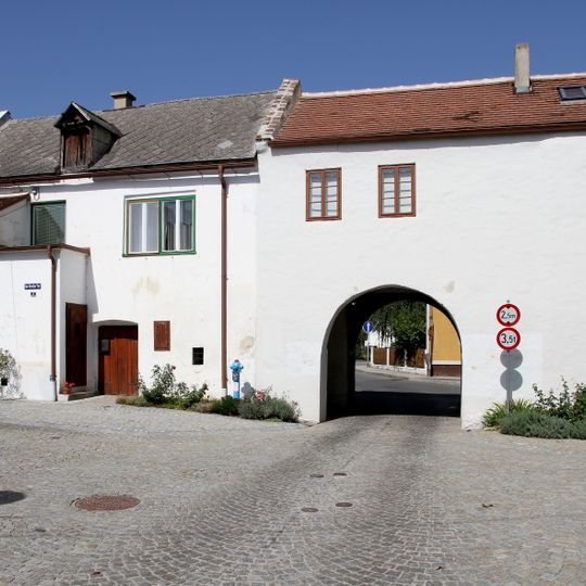 Stadtbefestigung, Brucker Tor