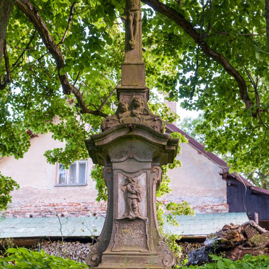 Kříž v Dolní Rokytnici v Orlických Horách