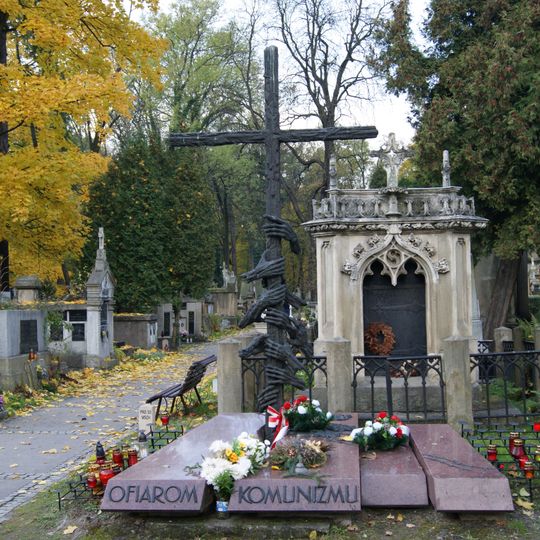Pomnik Ofiar Komunizmu na Cmentarzu Rakowickim