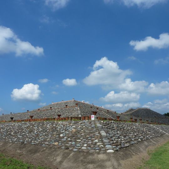 Kamitsukenu Haniwano-sato