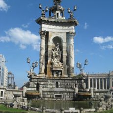 Fountain in Plaça d'Espanya