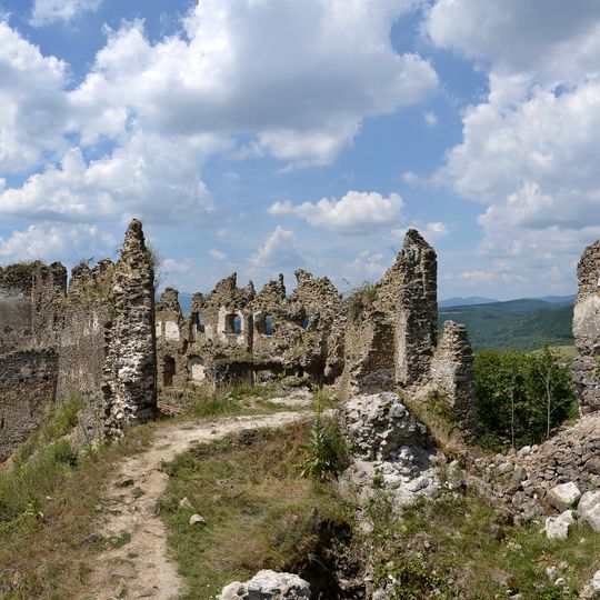 Šášov Castle