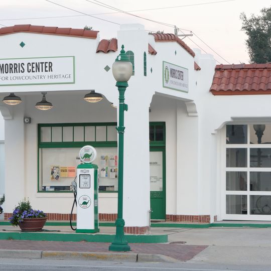 Sinclair Service Station