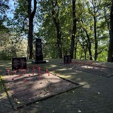 Братская могила советских воинов, погибших при штурме города-крепости Кенигсберг в апреле 1945 года