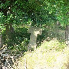 Smírčí kříž v lese severně od Libštátu