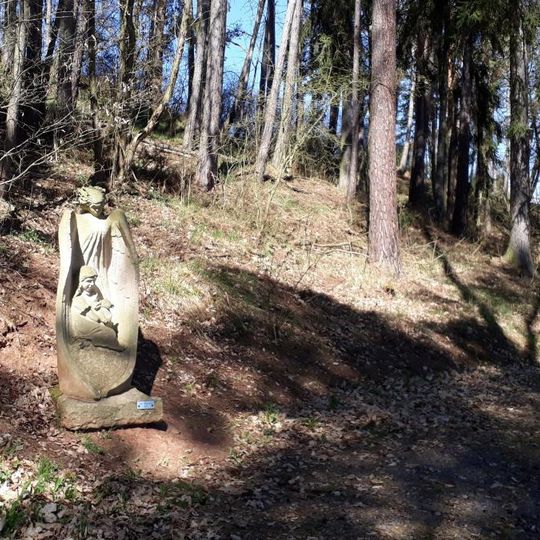 Socha "Anděl hor" na cestě andělů u Nečtin
