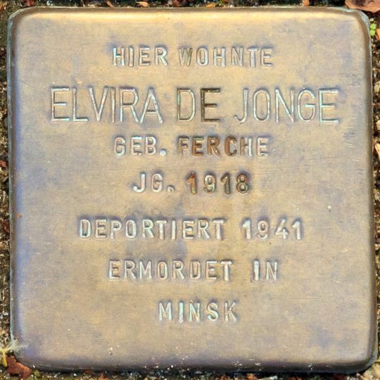 Stolperstein en memoria de Elvira de Jonge