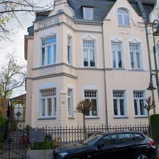 Rheinallee 38
