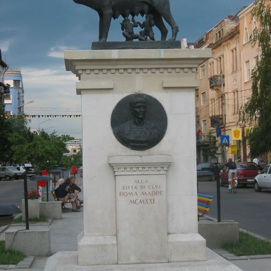 Capitoline Wolf Statue