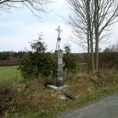 Kříž východně od Těchonic