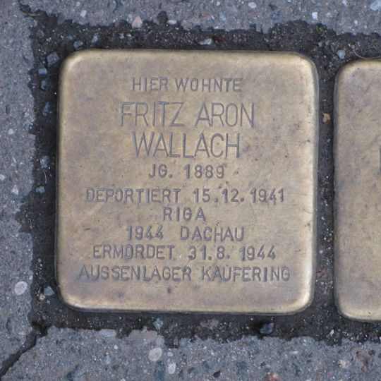 Stolperstein en memoria de Fritz Aron Wallach