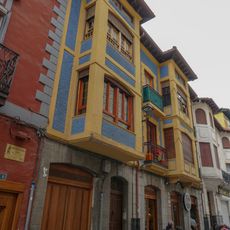 Casa Burgos 6