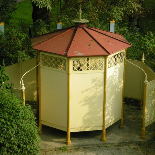 WC-Anlage in Hacking