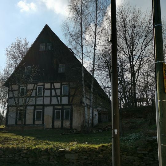 Wohnstallhaus eines ehemaligen Dreiseithofes Kirchbergstraße 17
