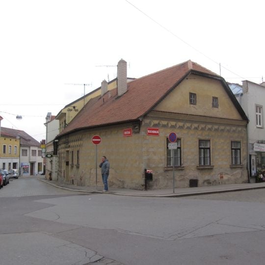 Horní Česká 37 a Velká Michalská 14