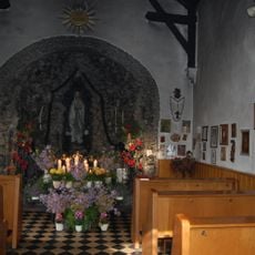 Kapelle mit Lourdesgrotte