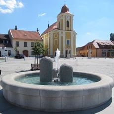 Kašna na Bartolomějském náměstí ve Veselí nad Moravou