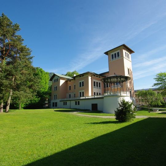 Ehemalige Villa Karg, jetzt Bestandteil des Karlsgymnasiums