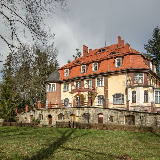 Palace in Muchów