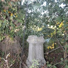 Kříž u cesty severně od Bransouz