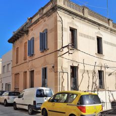 Casa a la plaça d'Ocata (el Masnou)
