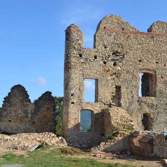 Hrad Divín, Divínsky hrad, bašta delová